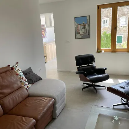 Apartment Old Village Brela