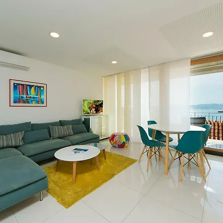 Old Village * بريلا