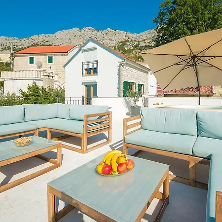 Old Village Apartman