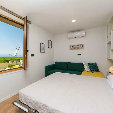 Old Village Apartment *