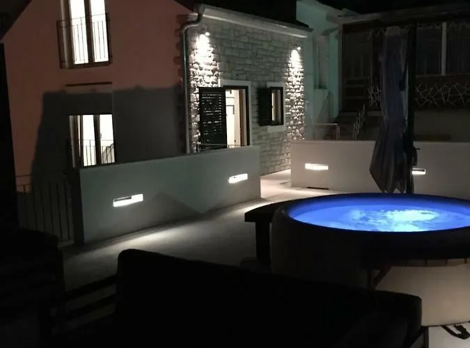 Old Village Lägenhet *